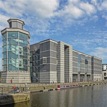 Leeds Armouries and Piece Hall